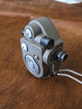 1940's Revere 8mm Movie Vintage Camera